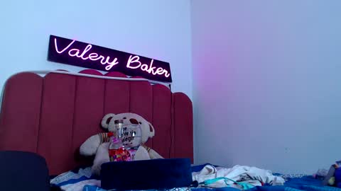 B V Naughty online show from December 15, 2024, 5:13 am