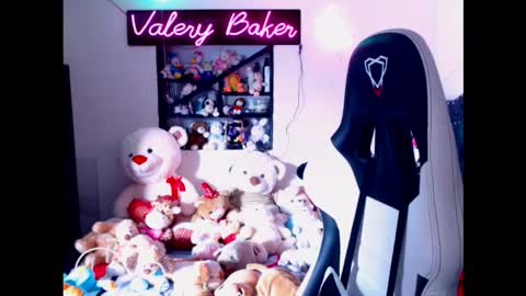 B V Naughty online show from October 24, 2025, 1:29 pm