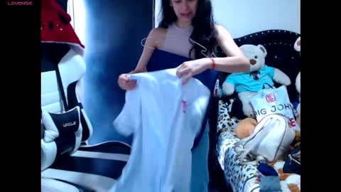 B V Naughty online show from January 18, 2026, 5:28 pm