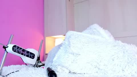 valerymeyerr online show from January 14, 2025, 7:27 am