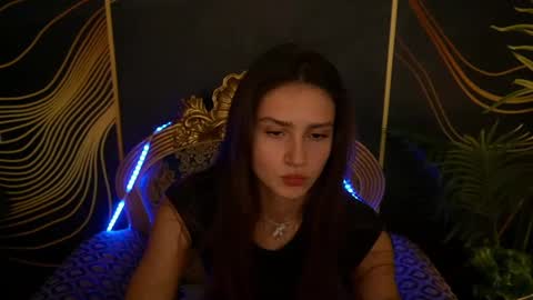 Snapshot of valeryroyale chatting on January 29, 2025, 2:32 pm Valery online show from January 29, 2025, 2:32 pm