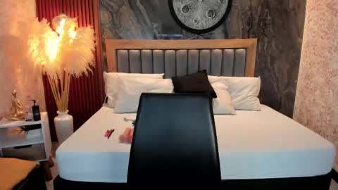 Valerie Shadey  online show from November 29, 2025, 8:12 pm