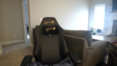 Snapshot of valerysquirt_19 chatting on January 18, 2026, 3:27 pm valerie online show from January 18, 2026, 3:27 pm