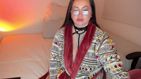 Snapshot of valeryvass_07 chatting on January 10, 2025, 3:07 am My name is Valery... Nice to meet you  thumb up me please its important online show from January 10, 2025, 3:07 am