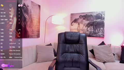 Snapshot of valerywalker7 chatting on February 4, 2025, 7:33 pm Valery Walker online show from February 4, 2025, 7:33 pm