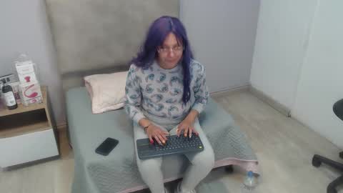 valevicious online show from November 10, 2025, 7:35 pm