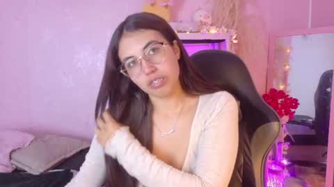 Snapshot of valk_diaz chatting on June 25, 2026, 4:34 am Valk online show from June 25, 2026, 4:34 am