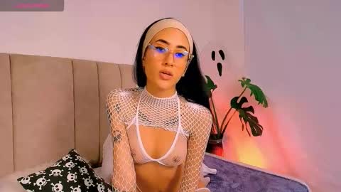 Val  online show from October 23, 2025, 9:13 pm