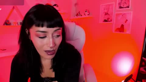 Valkiria online show from November 19, 2025, 5:07 am