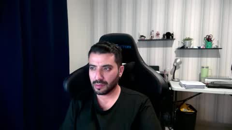 Snapshot of vallartamexi chatting on October 24, 2025, 11:45 pm Roberto Carlos online show from October 24, 2025, 11:45 pm