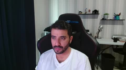 Snapshot of vallartamexi chatting on November 22, 2025, 10:09 pm Roberto Carlos online show from November 22, 2025, 10:09 pm