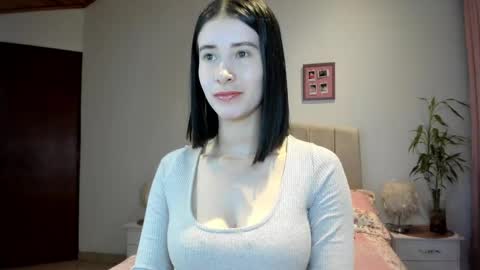 Macarena online show from October 11, 2025, 3:06 am
