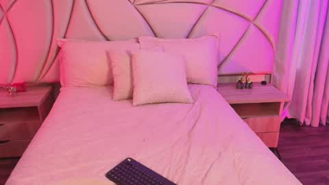 Vallery online show from April 13, 2026, 1:16 pm