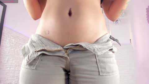 Snapshot of valloletsamar chatting on December 28, 2024, 12:13 pm Vallolet Peach  online show from December 28, 2024, 12:13 pm