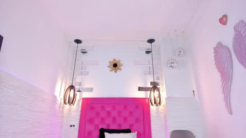 Snapshot of valloletsamar chatting on January 31, 2025, 11:35 am Vallolet Peach  online show from January 31, 2025, 11:35 am