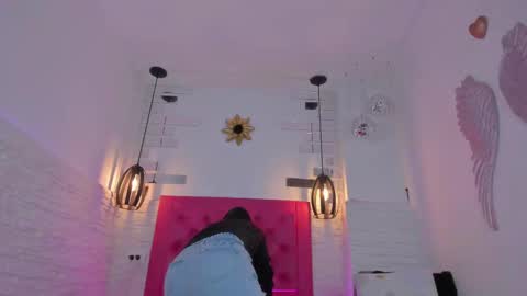 Snapshot of valloletsamar chatting on February 12, 2025, 11:29 am Vallolet Peach  online show from February 12, 2025, 11:29 am