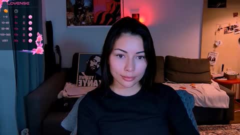 Little Devil online show from November 7, 2025, 3:23 pm