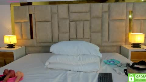 valtira nova online show from March 25, 2026, 7:42 pm