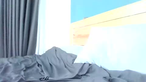 valure_lera online show from February 19, 2025, 4:23 am