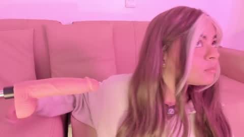 valy_shyness online show from June 4, 2026, 11:38 am