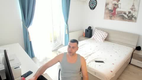 valyvalisimo online show from March 27, 2026, 8:26 am