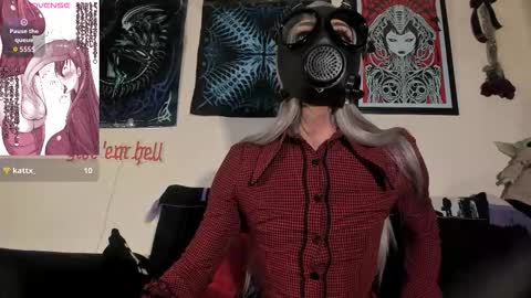 david guzman i model independenthelp me with a thumbs up online show from March 15, 2026, 2:06 am