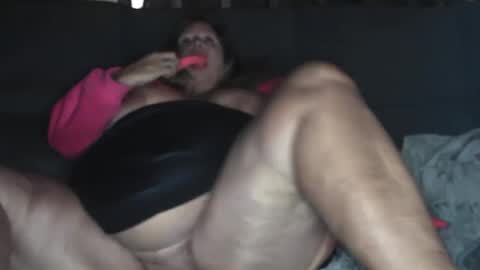 Snapshot of vampwoman chatting on February 18, 2025, 8:05 am vampwoman online show from February 18, 2025, 8:05 am