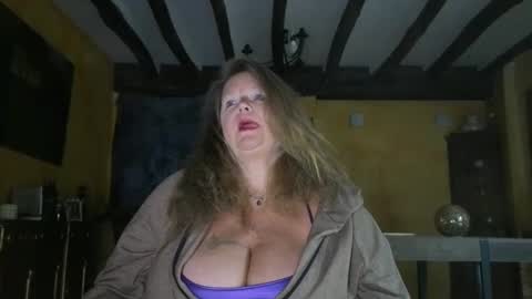 Snapshot of vampwoman chatting on November 26, 2025, 7:42 am vampwoman online show from November 26, 2025, 7:42 am