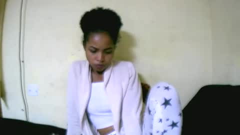 vanah344375 online show from September 14, 2025, 8:19 pm