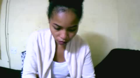 vanah344375 online show from September 16, 2025, 6:36 am
