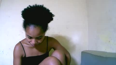 vanah344375 online show from October 9, 2025, 8:18 pm