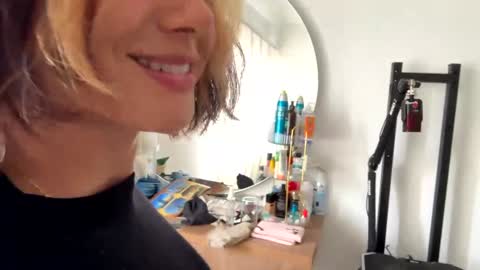 vanessa online show from May 29, 2026, 5:22 pm