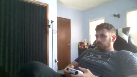 Vandal2021 online show from November 17, 2025, 3:18 pm