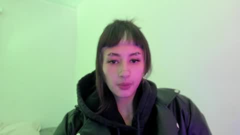 Snapshot of vandalovee chatting on April 20, 2026, 10:40 am Babi Alu online show from April 20, 2026, 10:40 am