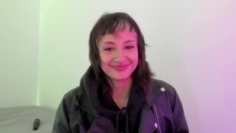 Snapshot of vandalovee chatting on April 21, 2026, 3:07 pm Babi Alu online show from April 21, 2026, 3:07 pm