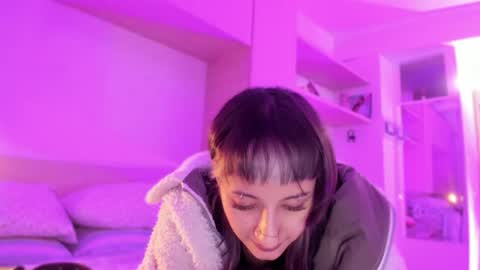 Snapshot of vandalovee chatting on April 30, 2026, 2:18 am Babi Alu online show from April 30, 2026, 2:18 am