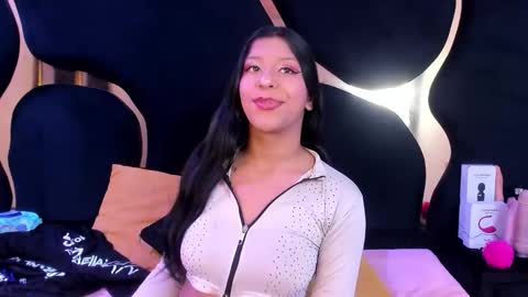 Snapshot of vanelin18 chatting on April 17, 2026, 6:55 pm Vane online show from April 17, 2026, 6:55 pm