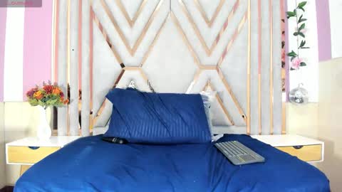 Snapshot of vanesaa_mejia chatting on January 9, 2026, 8:28 am vanesaa_mejia online show from January 9, 2026, 8:28 am