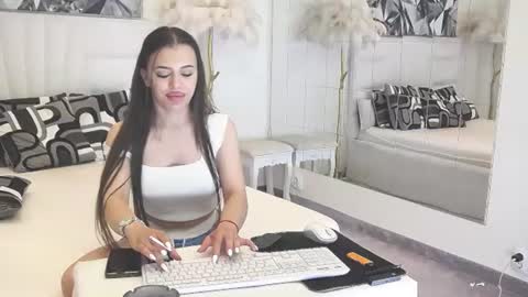 Snapshot of vanesadee chatting on June 19, 2026, 1:32 am Vanessa online show from June 19, 2026, 1:32 am