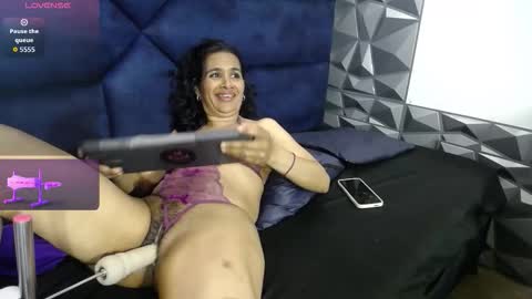 Snapshot of vanessa_7_ chatting on November 8, 2025, 9:02 pm Vanessa online show from November 8, 2025, 9:02 pm