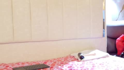 Vanessa online show from April 15, 2026, 1:12 am