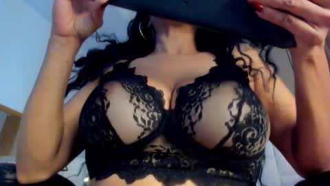 Vanessa online show from December 16, 2025, 3:17 pm