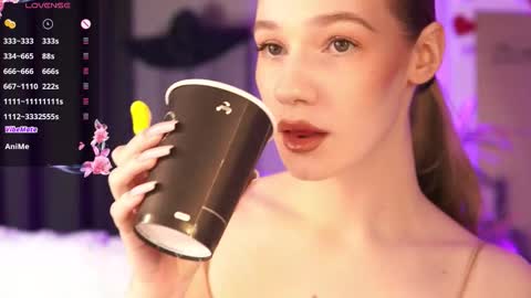 Snapshot of vanessa__lui chatting on February 27, 2026, 4:29 pm Vanessa online show from February 27, 2026, 4:29 pm