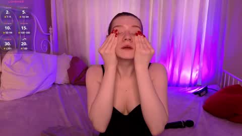 Vanessa online show from April 21, 2026, 12:00 pm