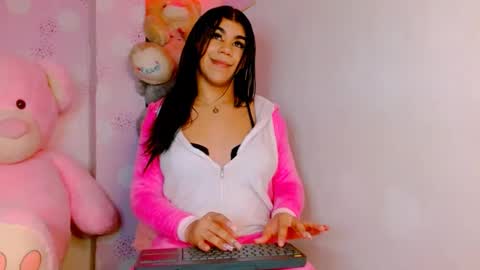 vanessa online show from December 17, 2024, 5:40 am