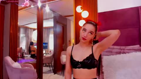 Vanessa Diamond online show from May 25, 2026, 5:46 am