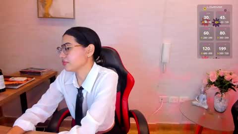 Snapshot of vanessaboch chatting on May 17, 2026, 7:43 pm Vanessa online show from May 17, 2026, 7:43 pm