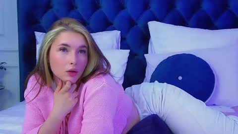 Snapshot of vanessacelesti chatting on April 28, 2026, 6:18 am Vanessa online show from April 28, 2026, 6:18 am