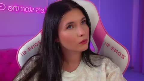Vanessa online show from June 26, 2026, 6:56 pm