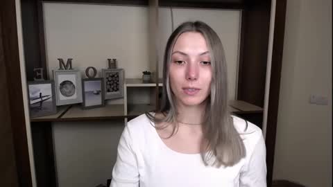 Vanessa online show from March 4, 2026, 4:02 pm